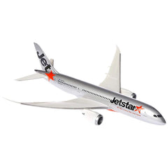jetstar-boeing-787-8-model-