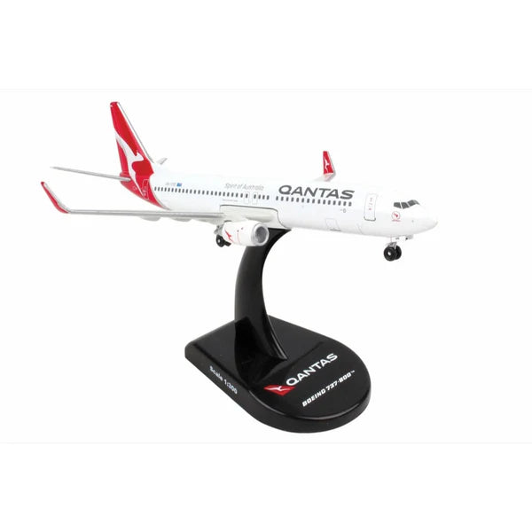 A model aircraft of the Qantas 737-800, the scale is 1:300